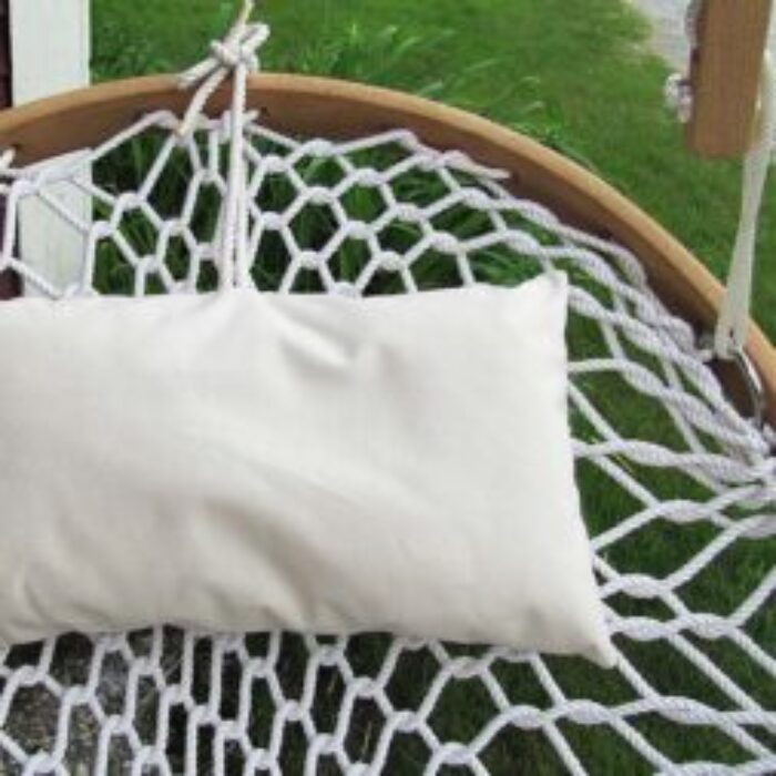 Natural cotton pillow set option.